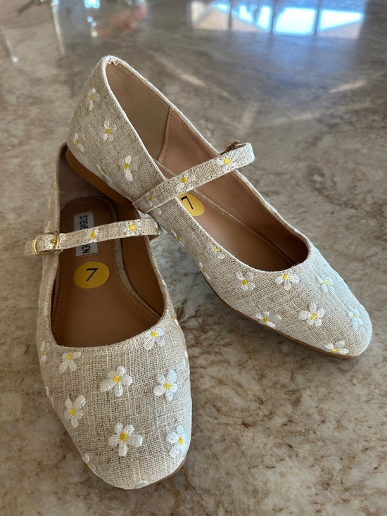 Steve Madden Shoes - Steve Madden Women’s Linen Beige Floral Mary Jane Flats New